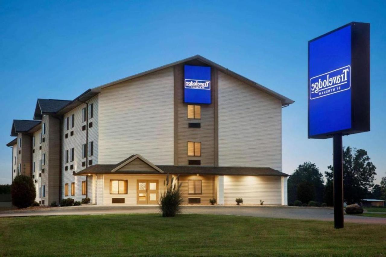 Travelodge By Wyndham Livonia Buitenkant foto